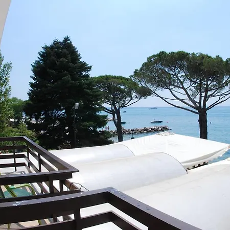 Esperia Hotell